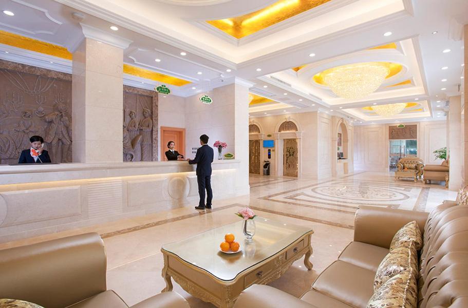 Vienna International Hotel Puning International Commodity City מראה חיצוני תמונה