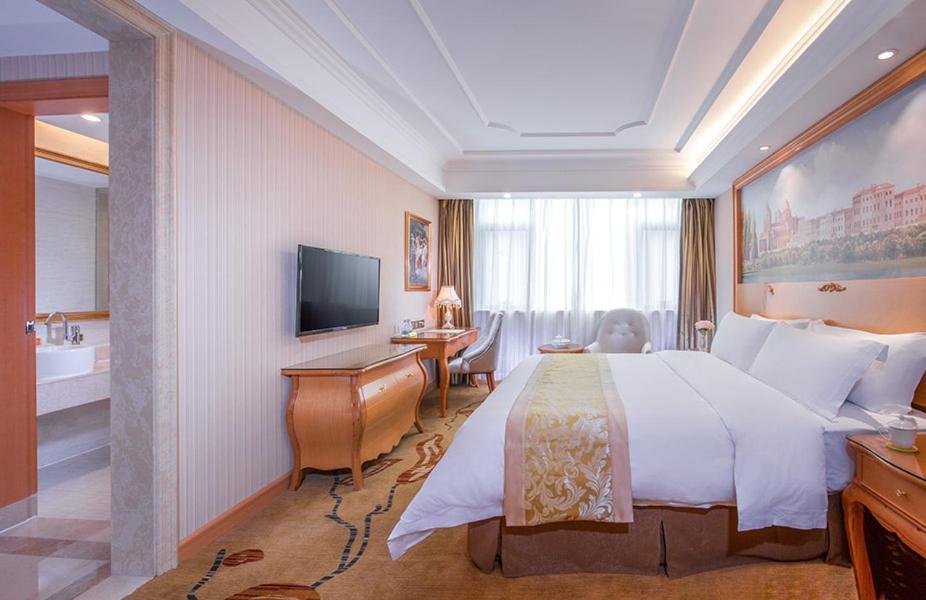 Vienna International Hotel Puning International Commodity City מראה חיצוני תמונה