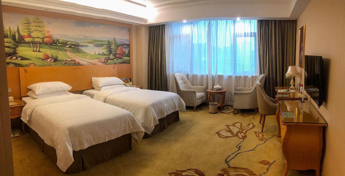 Vienna International Hotel Puning International Commodity City מראה חיצוני תמונה